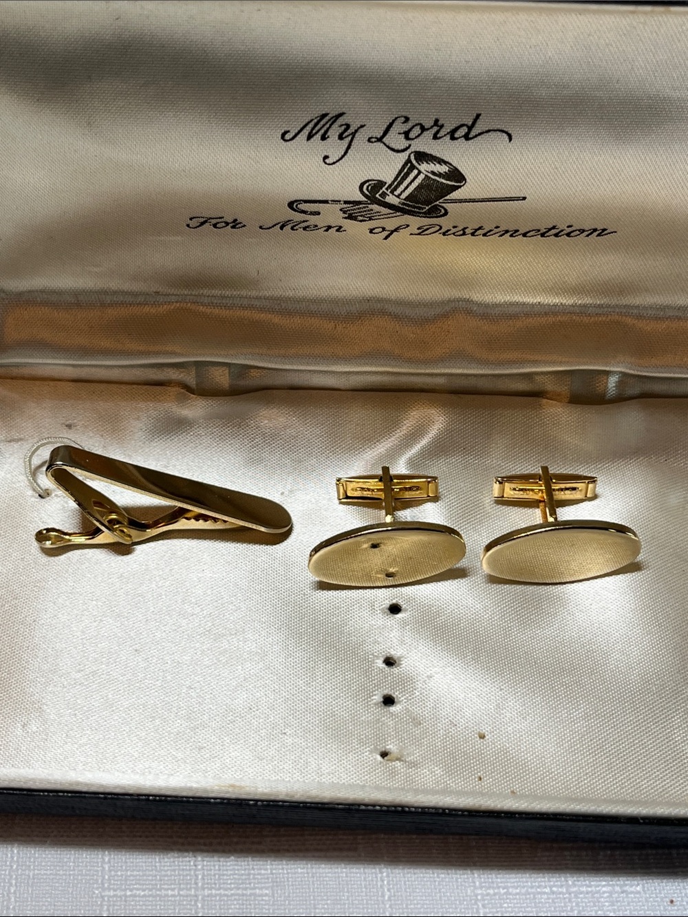 Vintage, MY LORD, cufflinks, and tie clip SET
Original box. Gold tone. Classic.